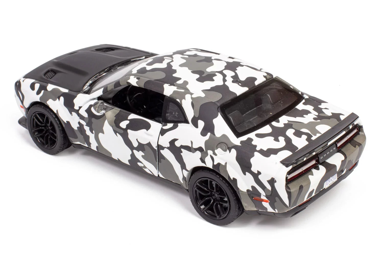 All Star Toys Exclusive 2018 Dodge Challenger SRT Hellcat Widebody Camouflage 1/24 Diecast Model Car by Motormax 79350 Camo