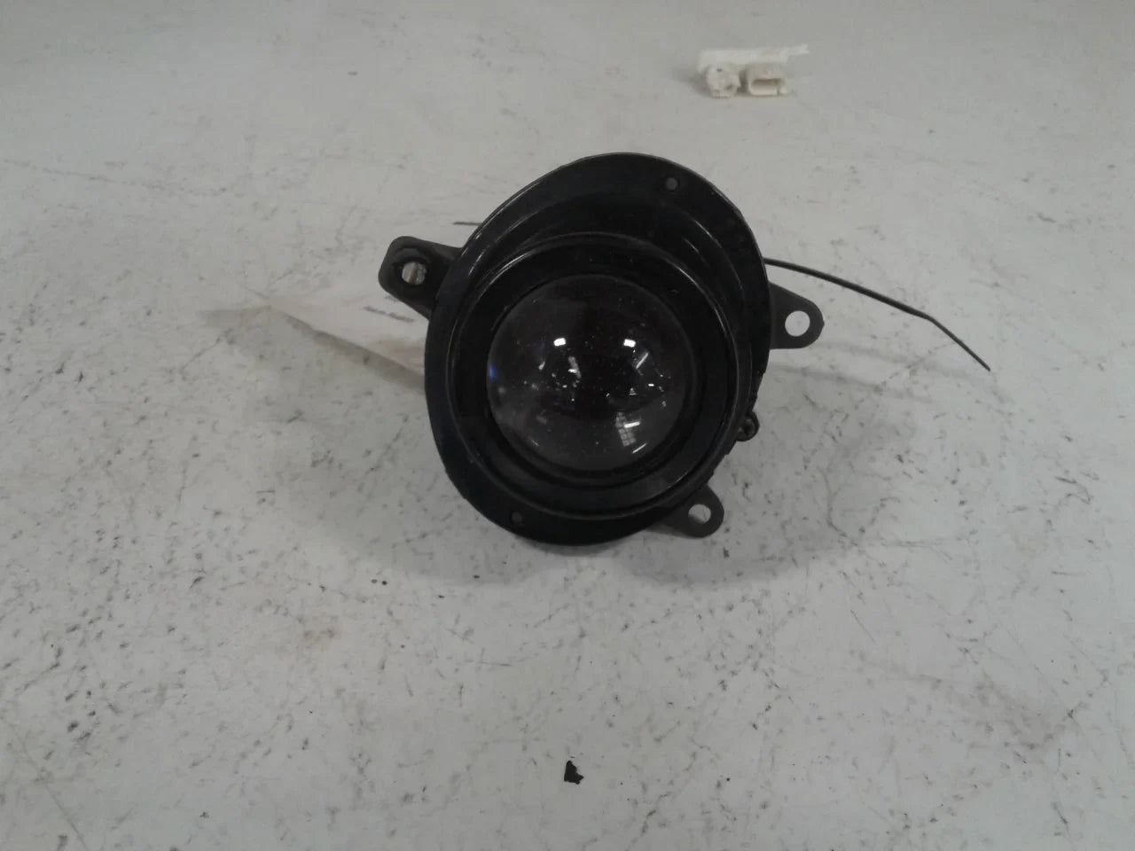 Pre-Owned 2007 Saturn Outlook Front Bumper Fog Light Driver Side OEM (Good)