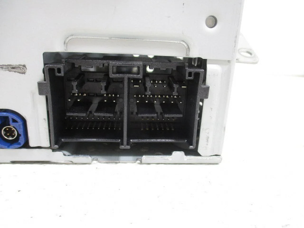 Pre-Owned 2019 2020 Ford Transit Connect AM FM Radio Receiver w/ Bluetooth OEM LKQ (Good)