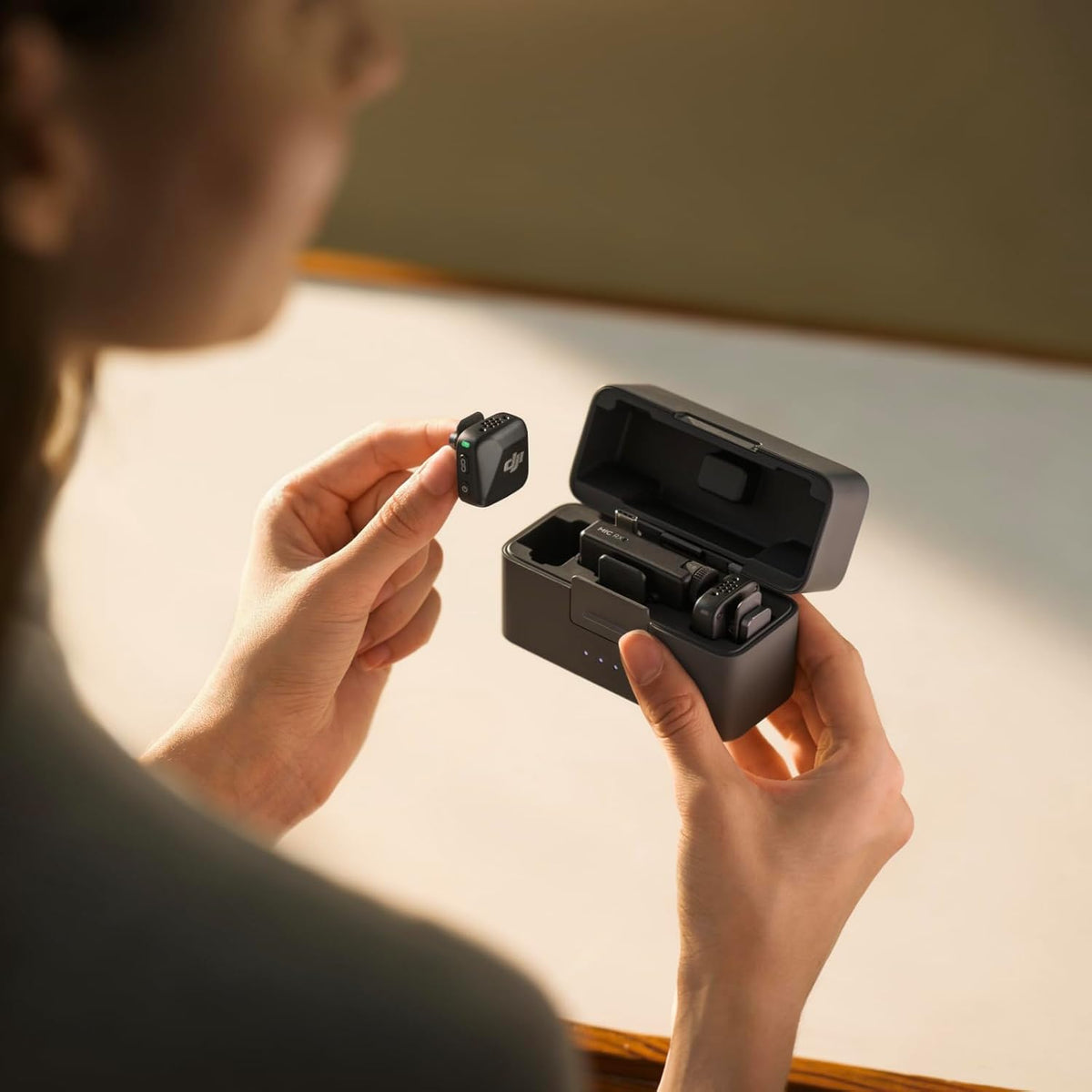 DJI Mic Mini Combo + Silicone Case + Colorful Wind Muff + Selfie Light