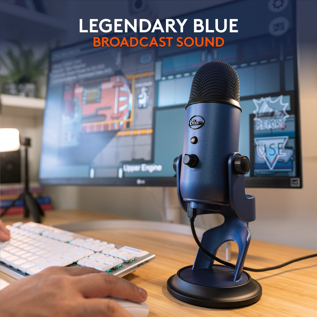 Logitech Creators Blue Yeti USB Microphone for PC, Mac, Gaming, Recording, Streaming, Podcasting, Studio and Computer Condenser Mic with Blue VO!CE Effects, 4 Pickup Patterns, Plug and Play - Silver