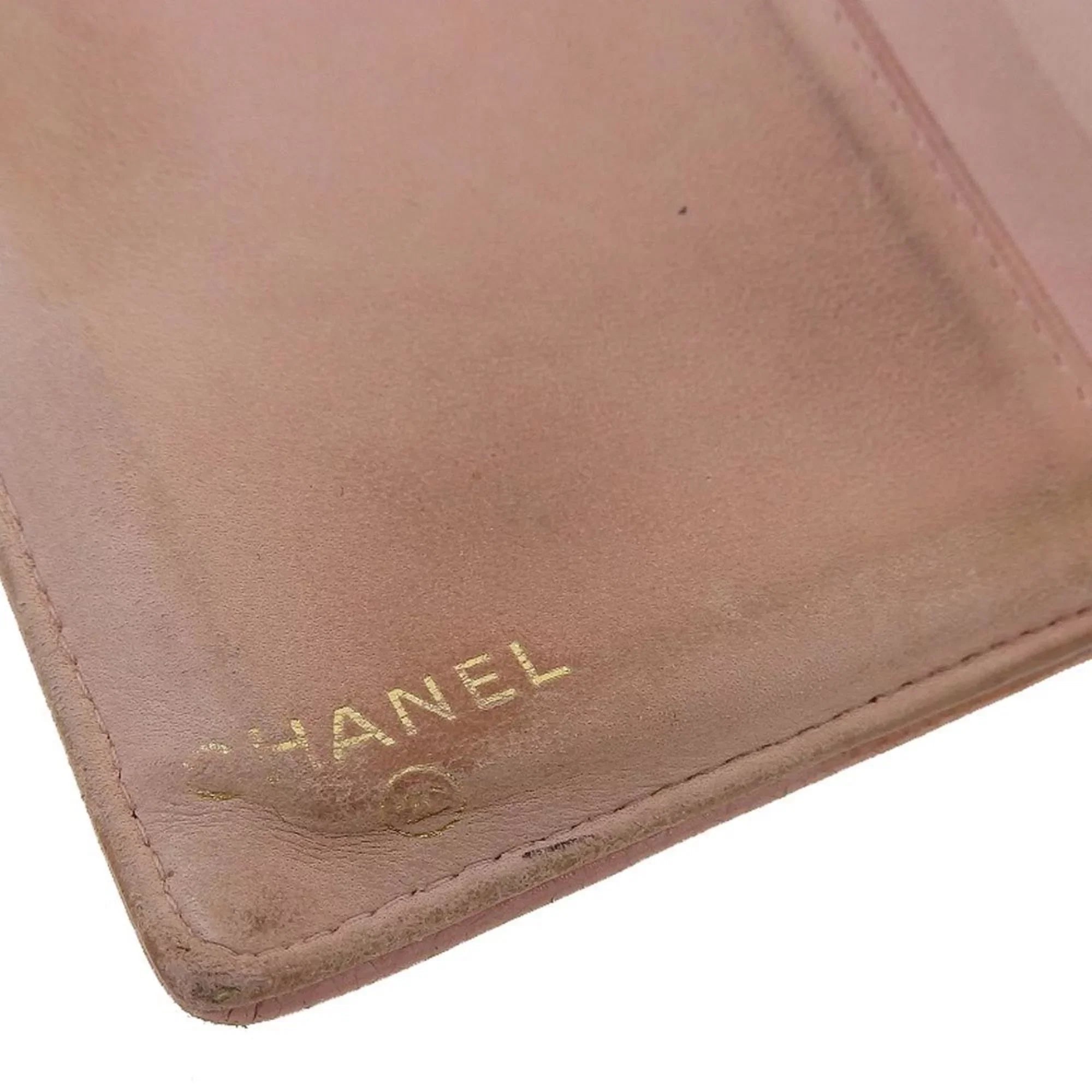 Pre-Owned Chanel CHANEL fold wallet with gama mouth caviar skin pink A13497 seal 8 series coco mark logo (Fair)
