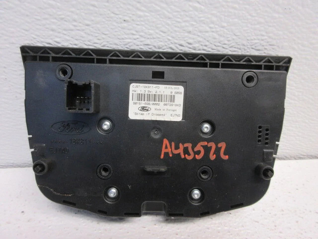 Pre-Owned 2013-2016 Ford Escape C-Max Sony Radio Control Panel OEM LKQ (Good)