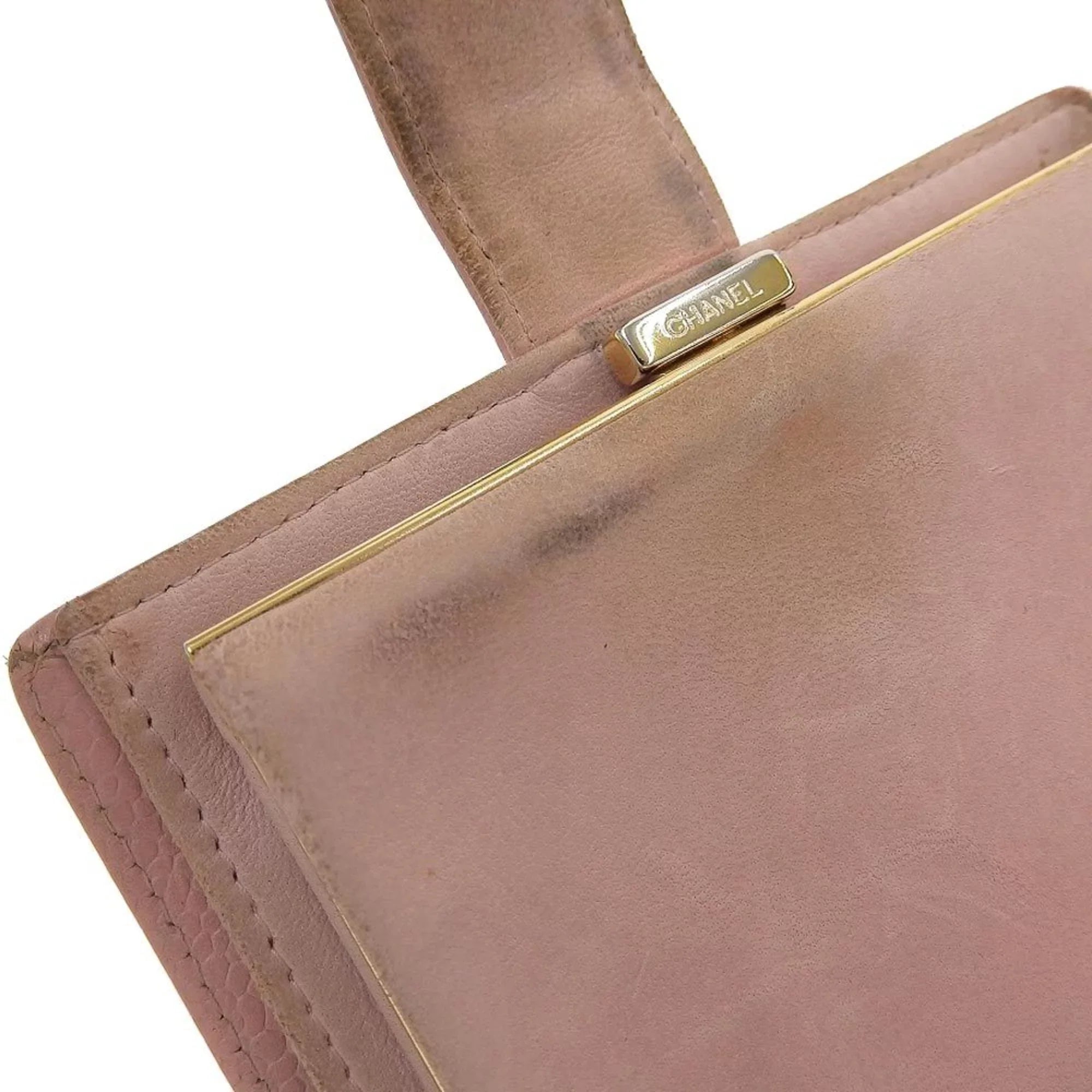 Pre-Owned Chanel CHANEL fold wallet with gama mouth caviar skin pink A13497 seal 8 series coco mark logo (Fair)
