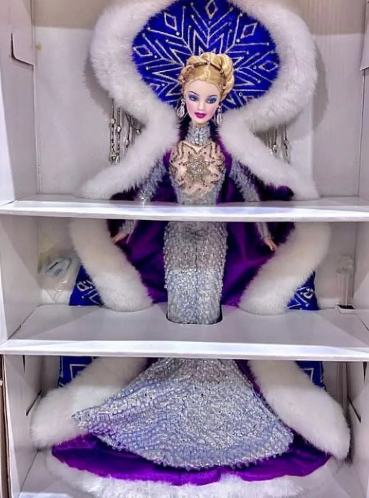 2001 Barbie Collectibles - Bob Mackie International Beauty Collection - Fantasy Goddess of Arctic Barbie