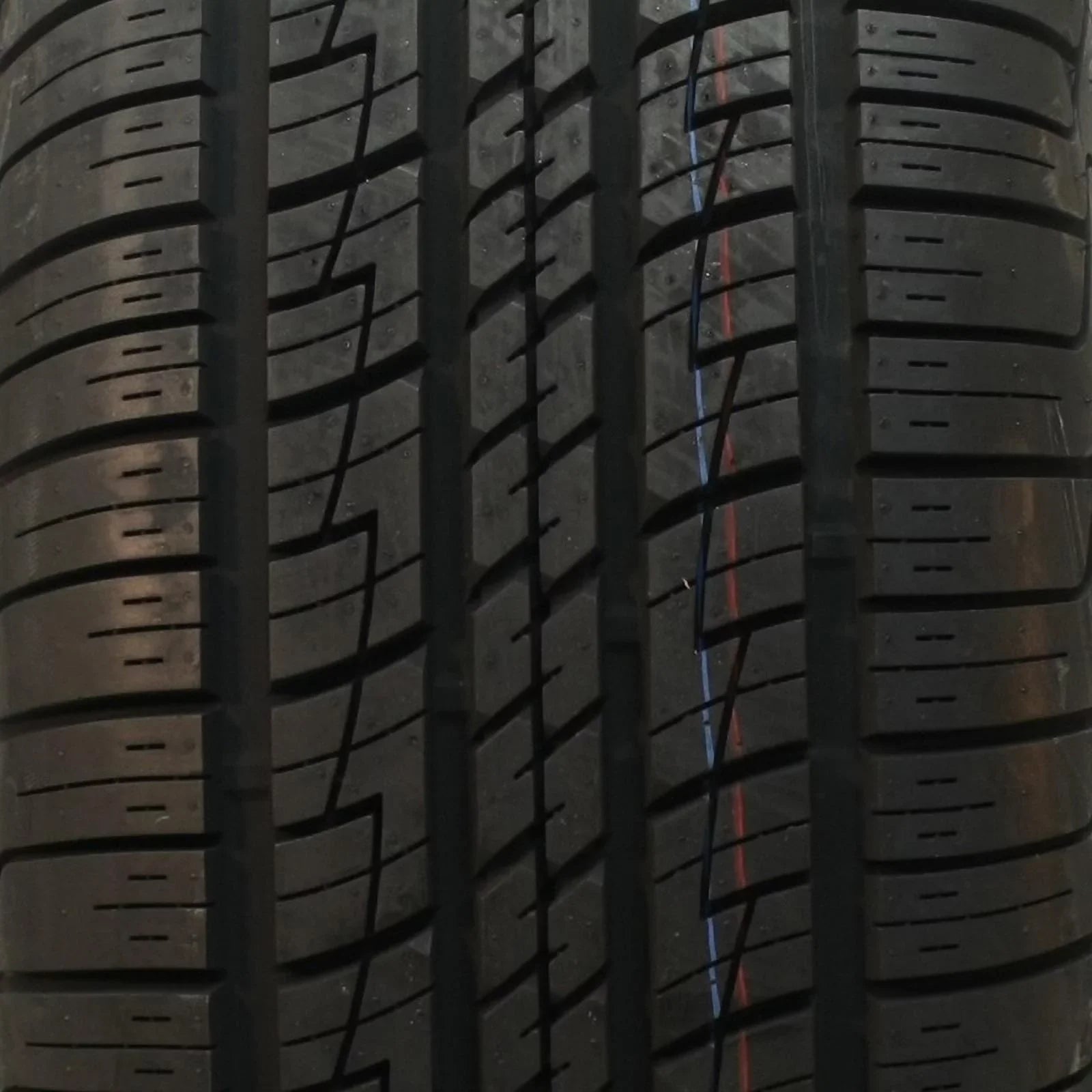 Gladiator QR700-SUV All Season P225/55R18 97H Passenger Tire Fits: 2015 Subaru Forester 2.0XT Touring, 2016-18 Subaru Forester 2.0XT Limited