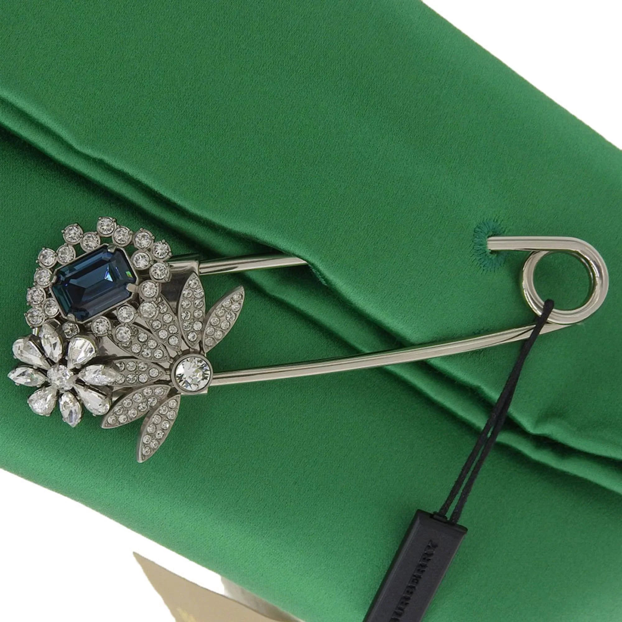 Pre-Owned Burberry BURBERRY pin clutch bag viscose silk rhinestone bijou green (Like New)