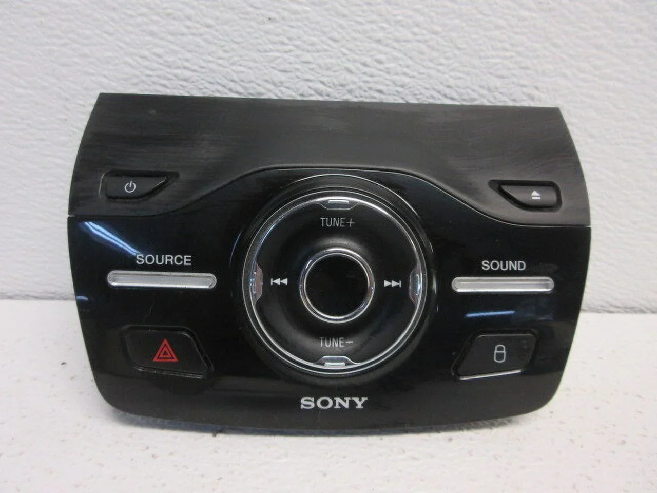 Pre-Owned 2013-2016 Ford Escape C-Max Sony Radio Control Panel OEM LKQ (Good)