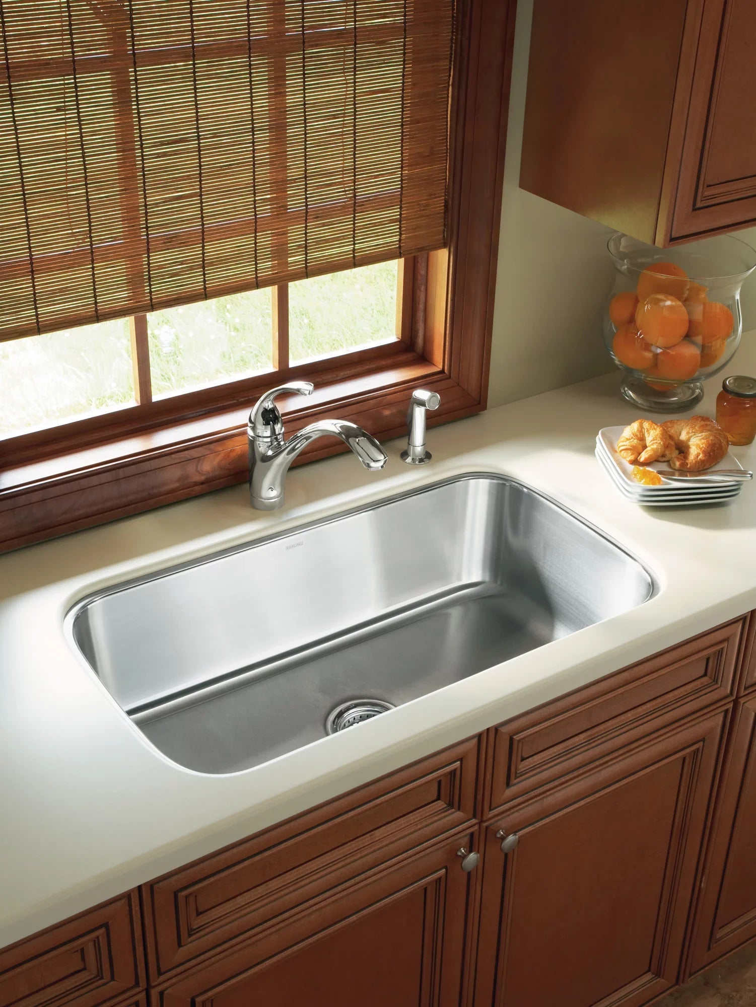 Sterling McAllister 31-7/8" X 18-1/16" X 9-5/16" Undermount Single-Bowl Kitchen Sink