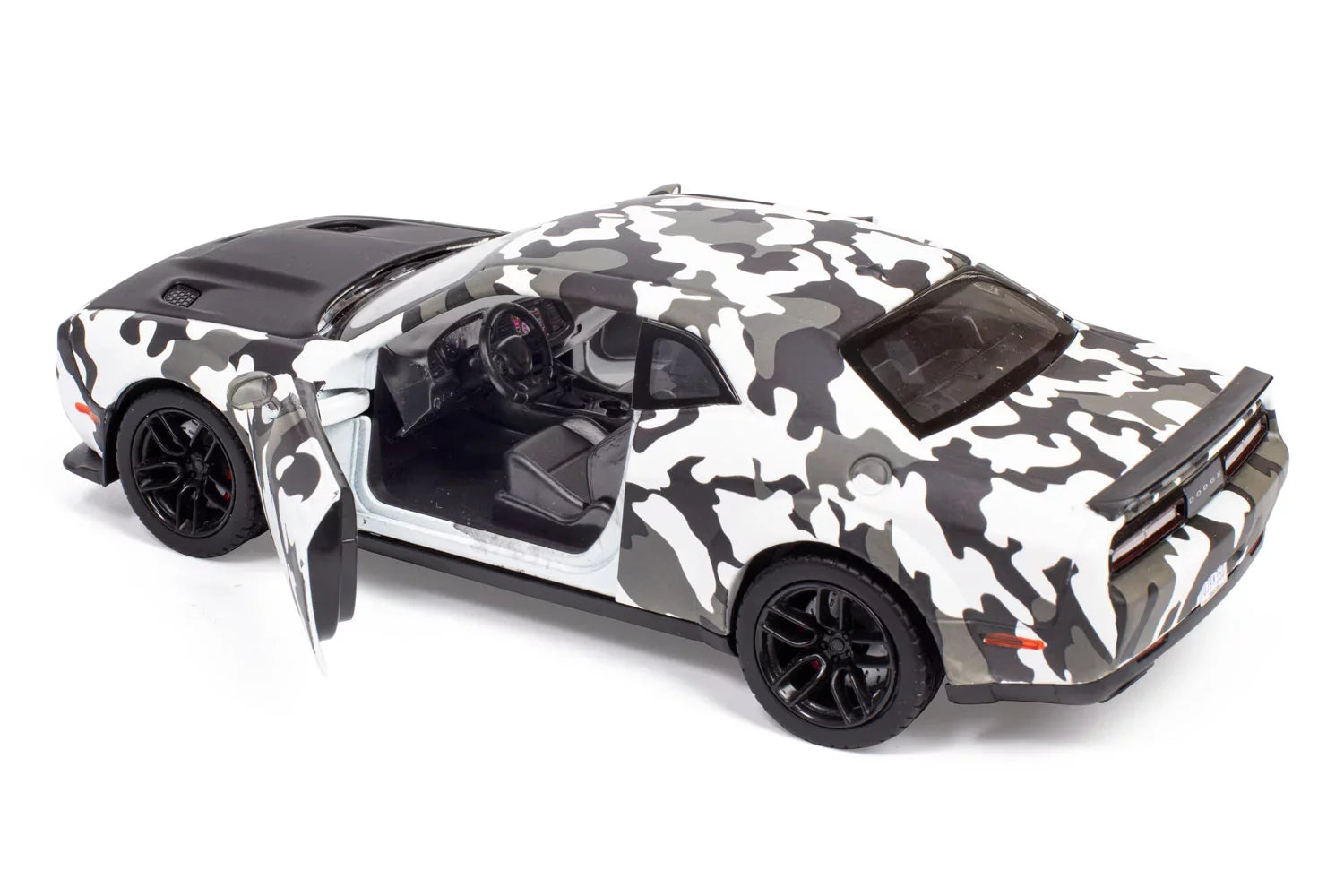 All Star Toys Exclusive 2018 Dodge Challenger SRT Hellcat Widebody Camouflage 1/24 Diecast Model Car by Motormax 79350 Camo